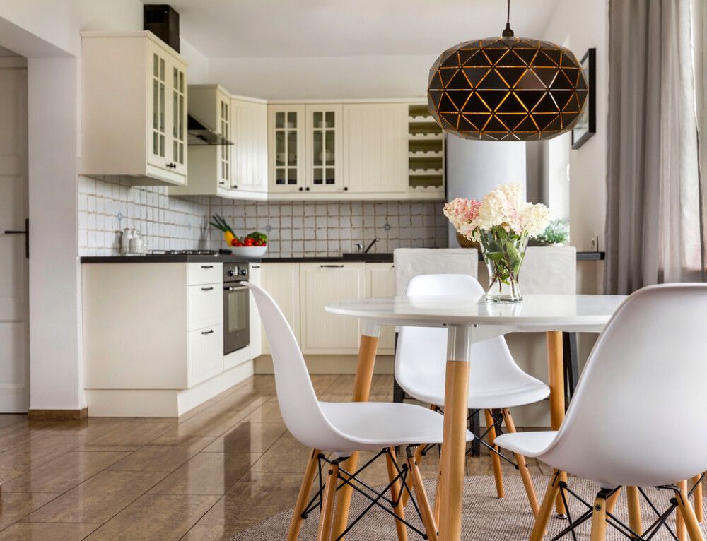 Kattovalaisin Aneta Lattice Musta-kulta