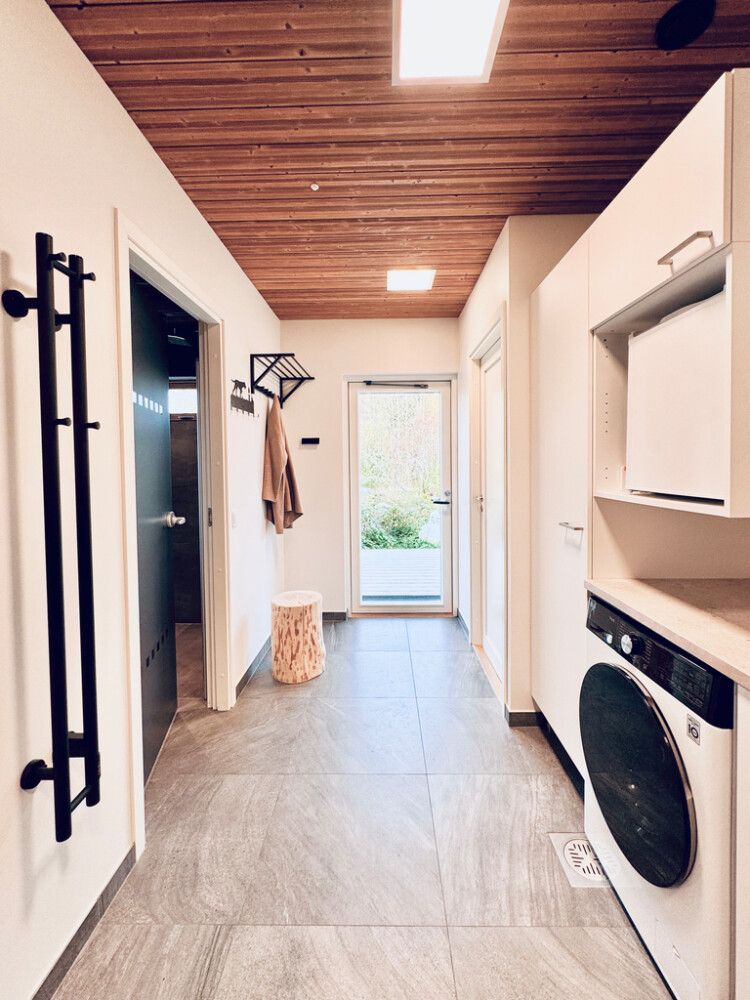 Sisäpaneeli Siparila Kaski lämpömänty 17 x 92 x 2050 mm