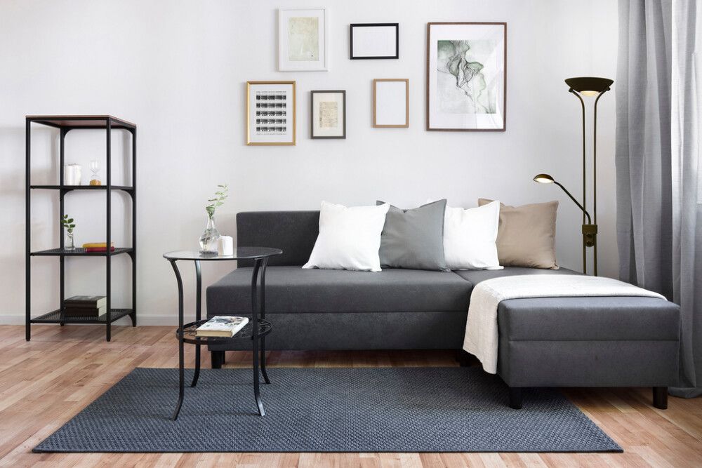 Lattiavalaisin Aneta Nice