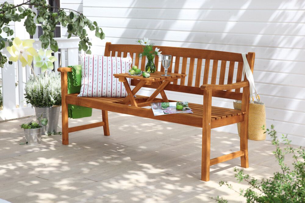 Penkki Sunfun Diana pöydällä