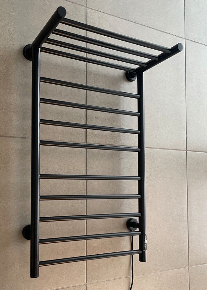 Pyyhekuivain Camargue Malmö Musta 89 x 53 cm