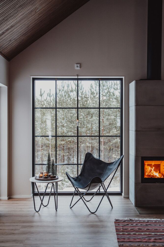 Päällinen Varax lepakkotuoliin musta keinonahka