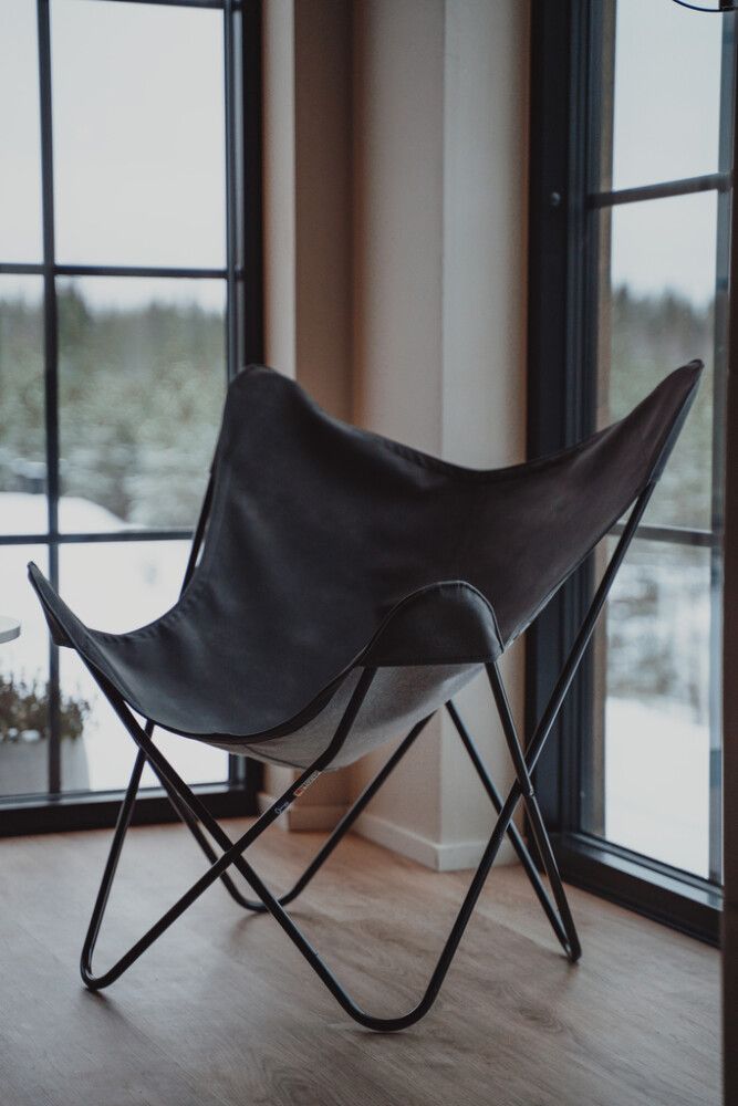 Päällinen Varax lepakkotuoliin musta keinonahka