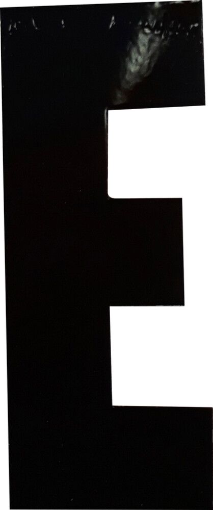 Kirjain Klassen Musta 8,3 cm E