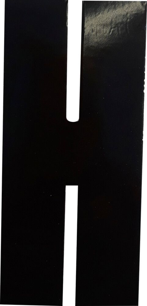 Kirjain Klassen Musta 8,3 cm H