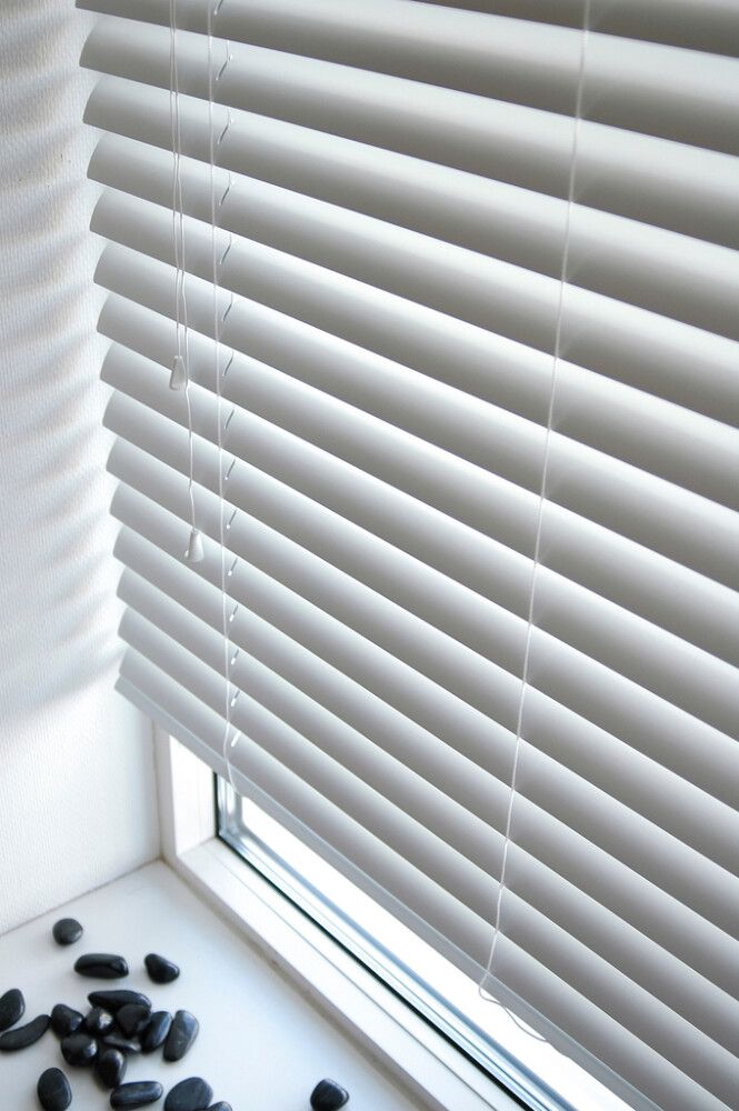 Alumiinisälekaihdin Hasta 60 x 160 cm Valkoinen