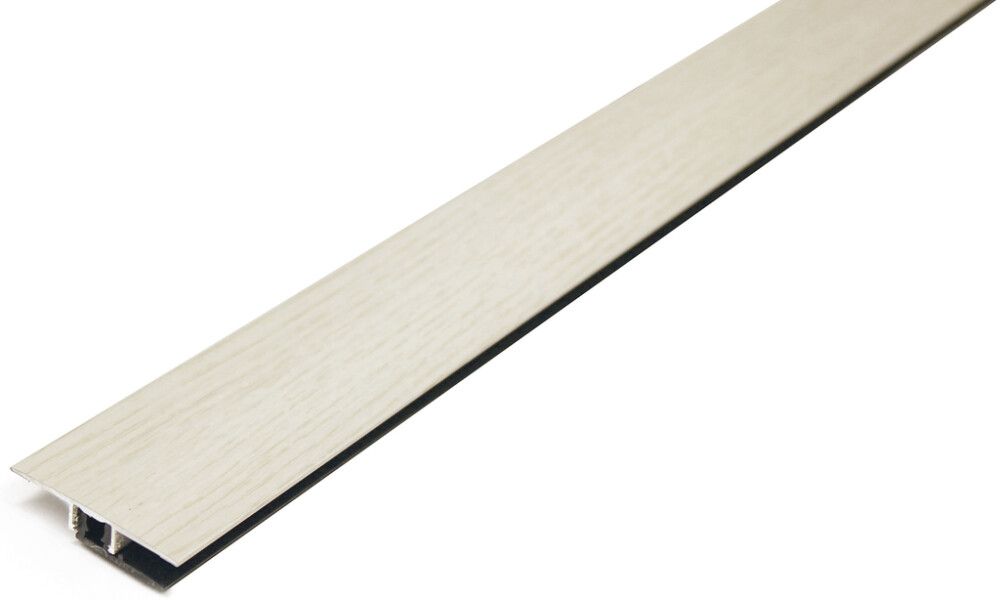 Saumalista Dione E8 alakiskokiinnitys Light Oak 46 mm