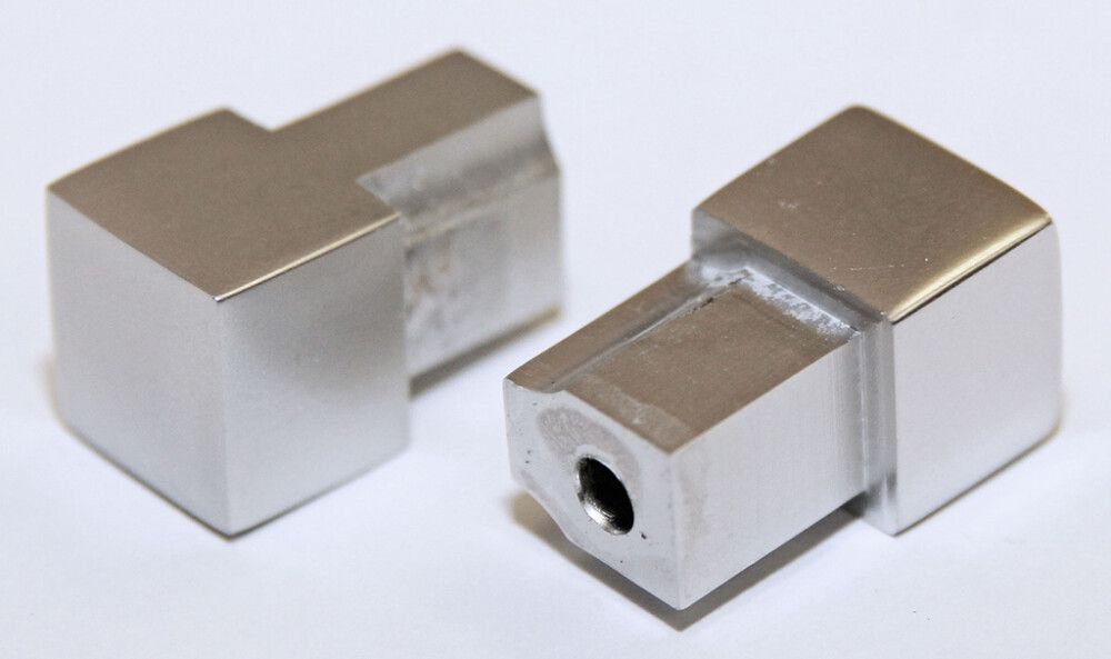 Laattalistan Kulmapala Dione Neliö Hopea 12 mm