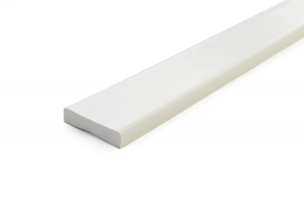 Peitelista Dione valkoinen muovi 42 x 10 x 2200 mm