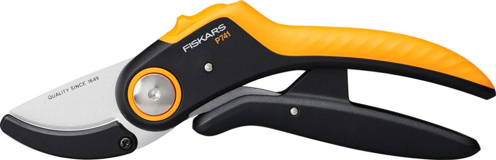 Oksasakset Fiskars PowerLever Plus P741 alasinmalli