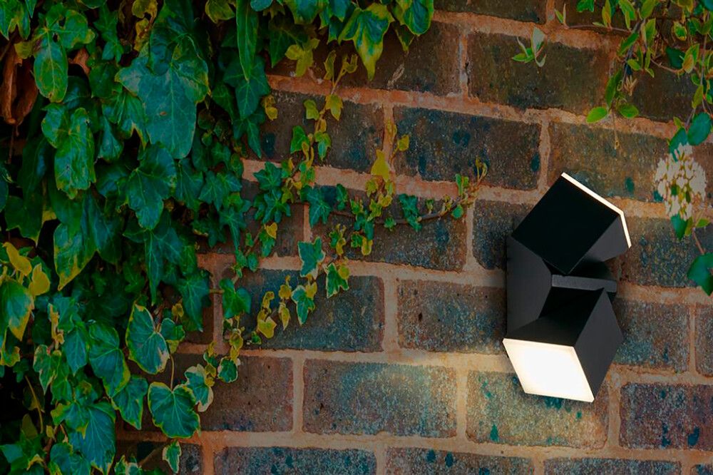 LED-ulko­seinävalaisin Searchlight Montana 2-os musta ⌀ 6,2 cm IP44