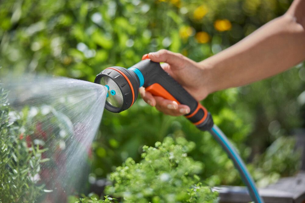 Kastelupistoolisetti Gardena Classic monitoimi