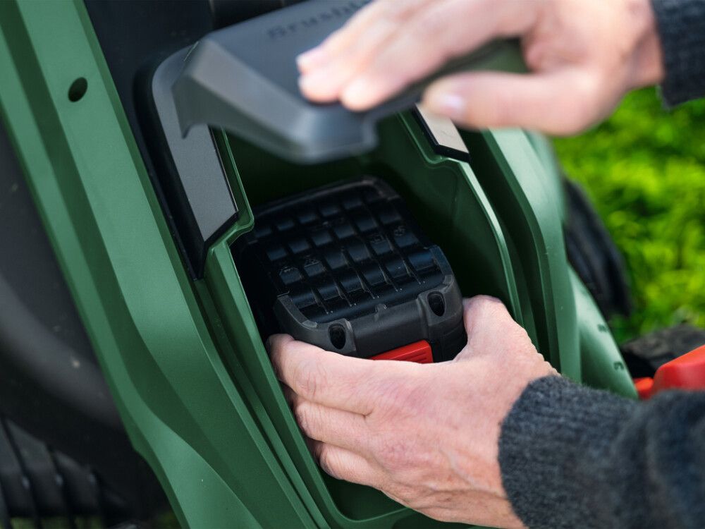 Akkuruohonleikkuri Bosch Rotak 18V-32 1x 4Ah