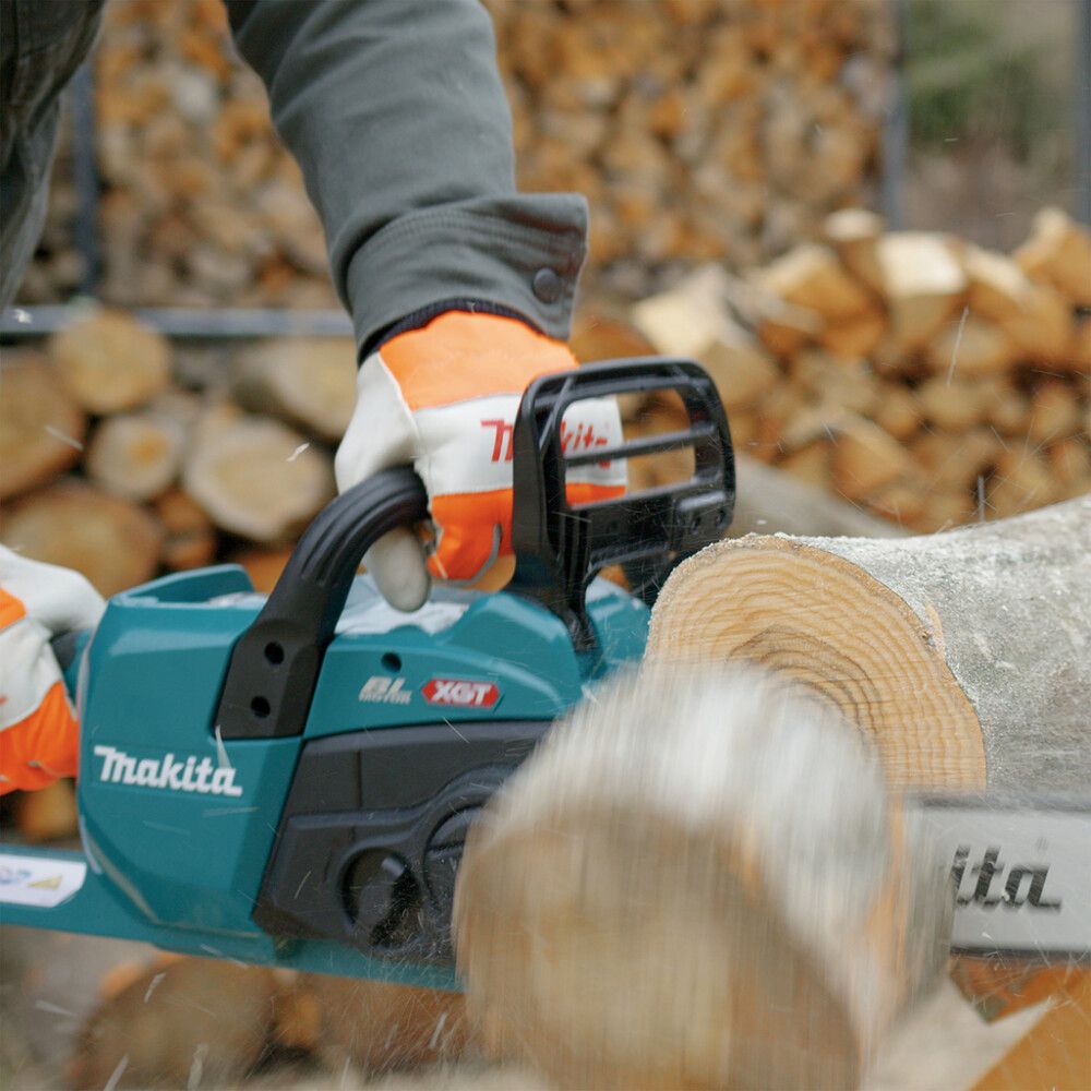 Akkuketjusaha Makita XGT UC021GZ