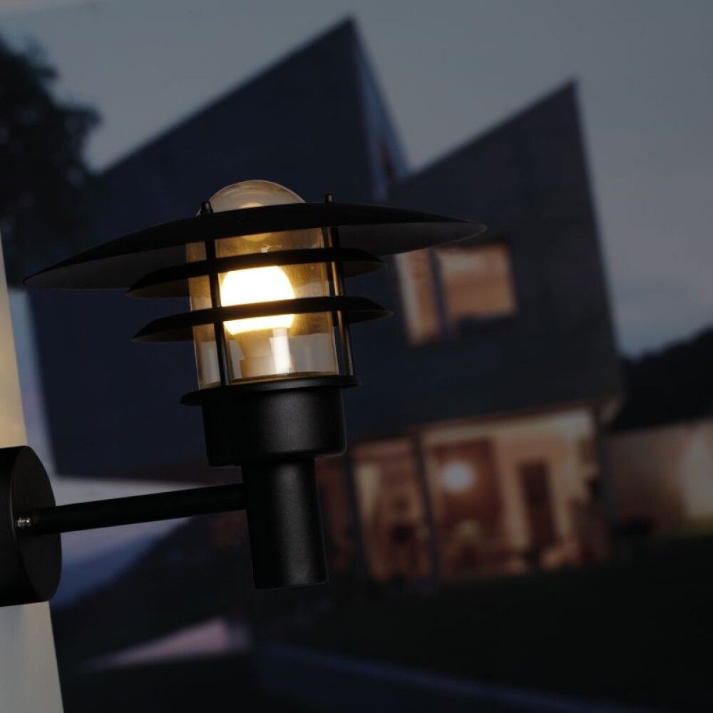 Seinävalaisin Nordlux Lønstrup 32 Musta IP44