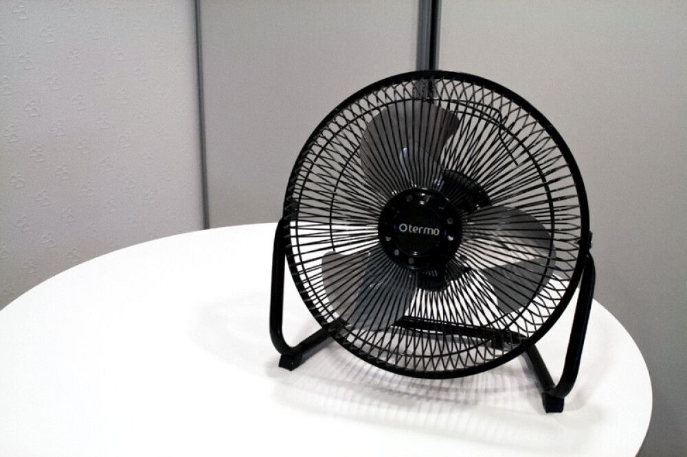 Pöytätuuletin 23 cm Musta