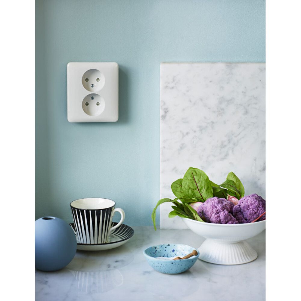 Pistorasia Schneider Electric Exxact 2 -osainen Maadoittamaton Valkoinen