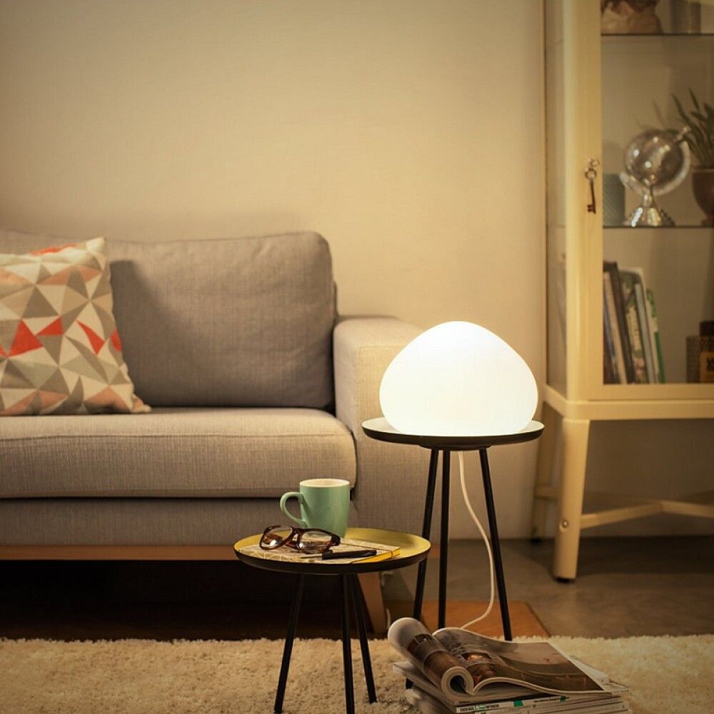 Pöytävalaisin Philips Hue Wellner