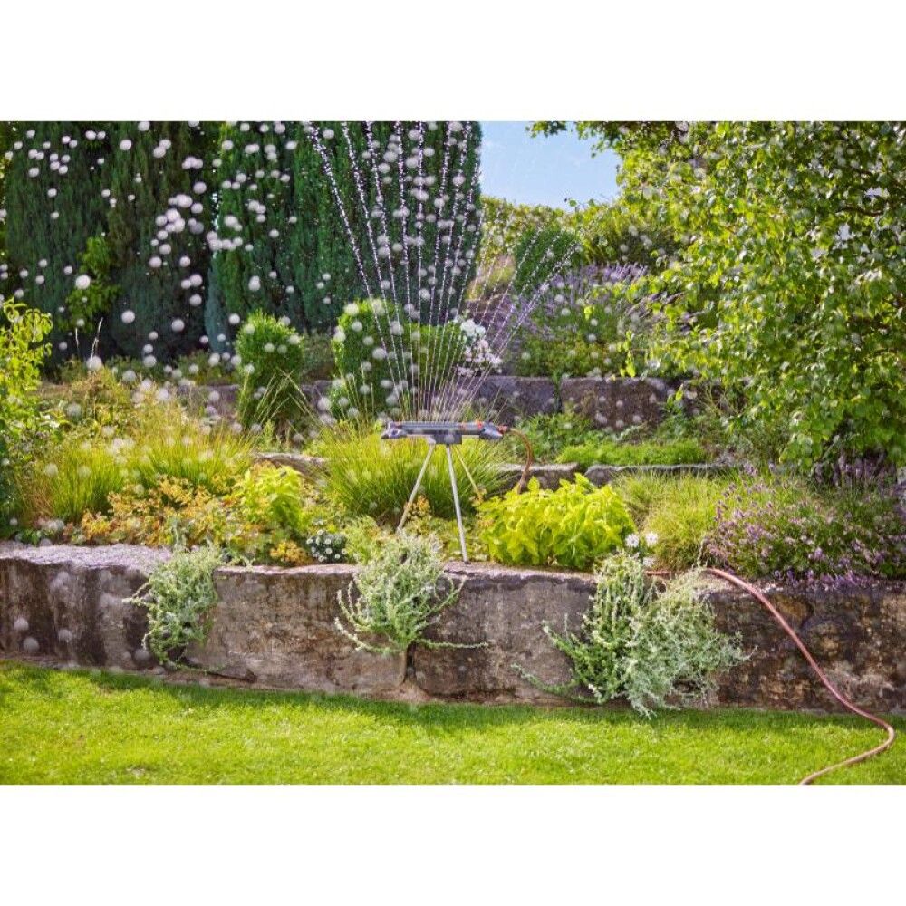 Jalusta Gardena sadettimelle kolmijalka