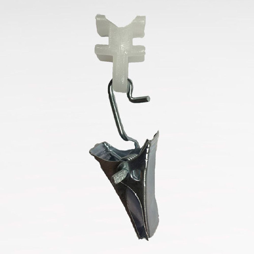 U-kiskon Liuku Nipistimellä Hasta Valkoinen