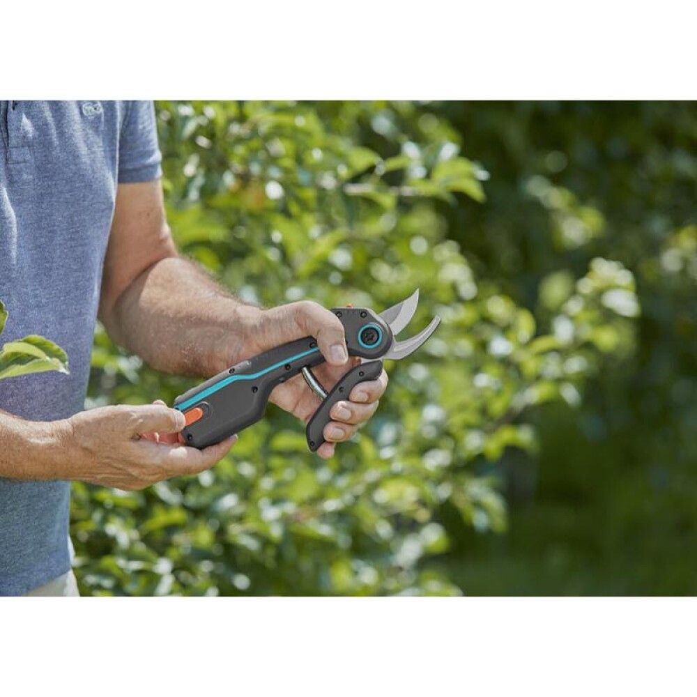 Akkuoksasakset Gardena AssistCut