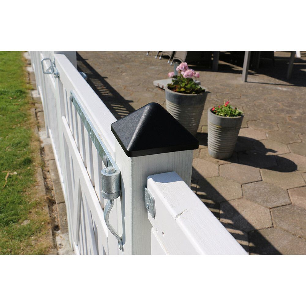 Tolpanhattu alumiini musta 78 x 78 mm