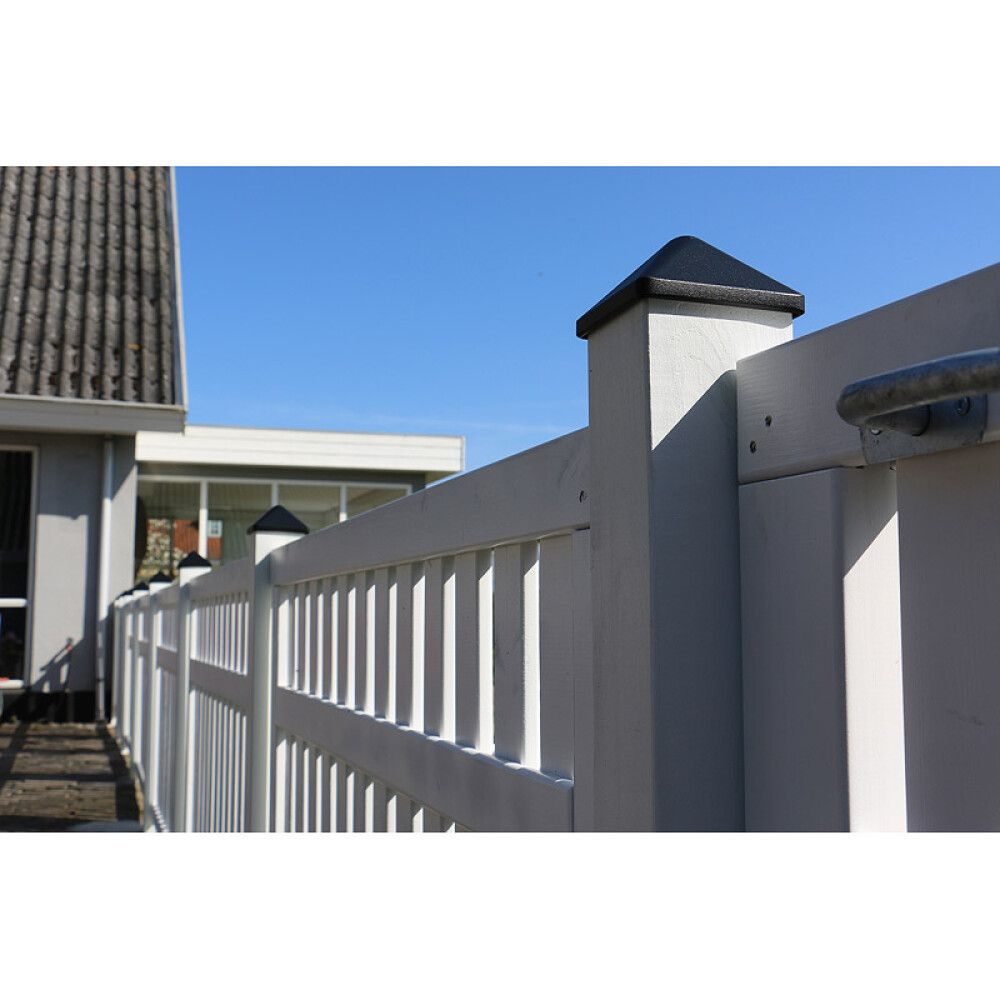 Tolpanhattu alumiini musta 78 x 78 mm