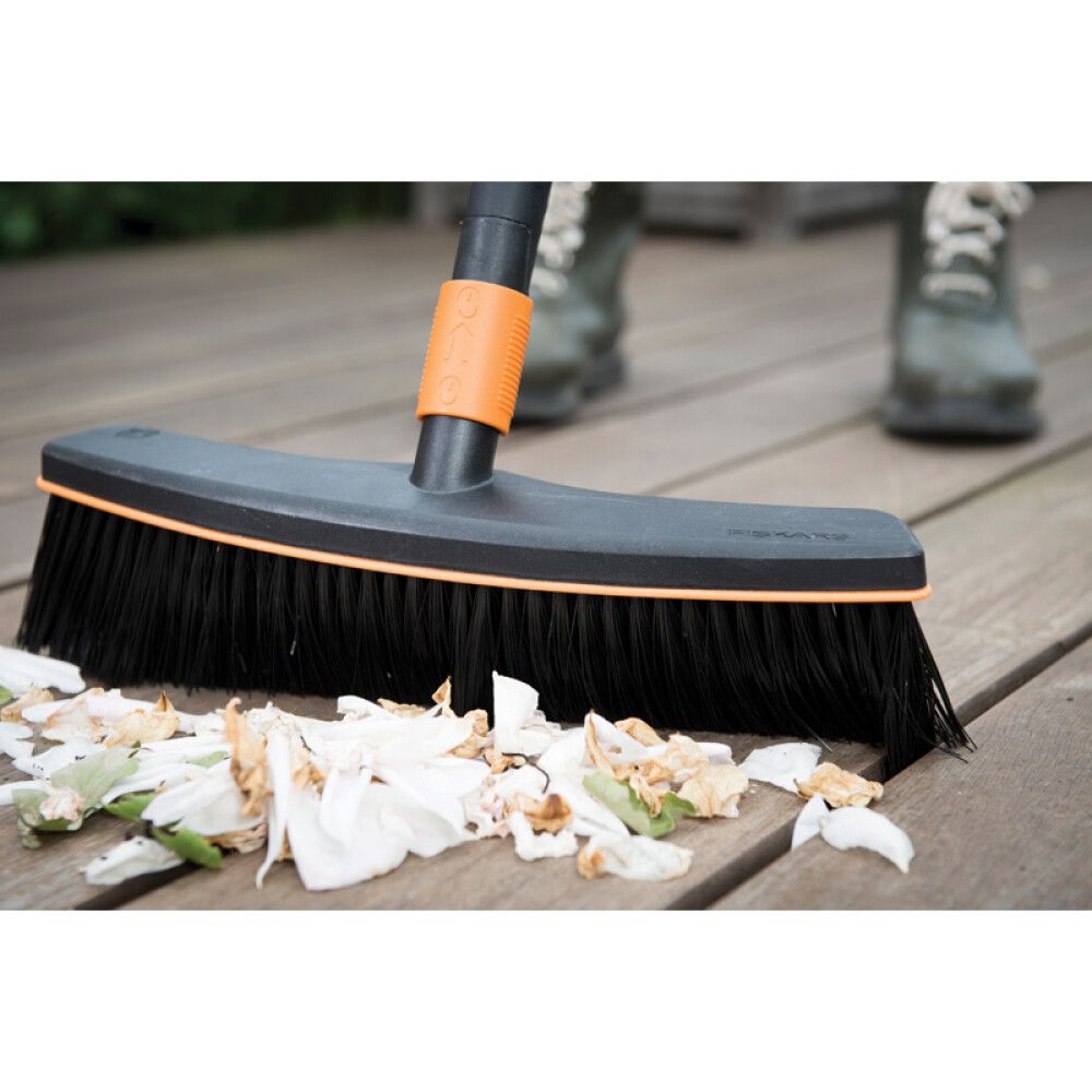 Terassiharja Fiskars QuikFit