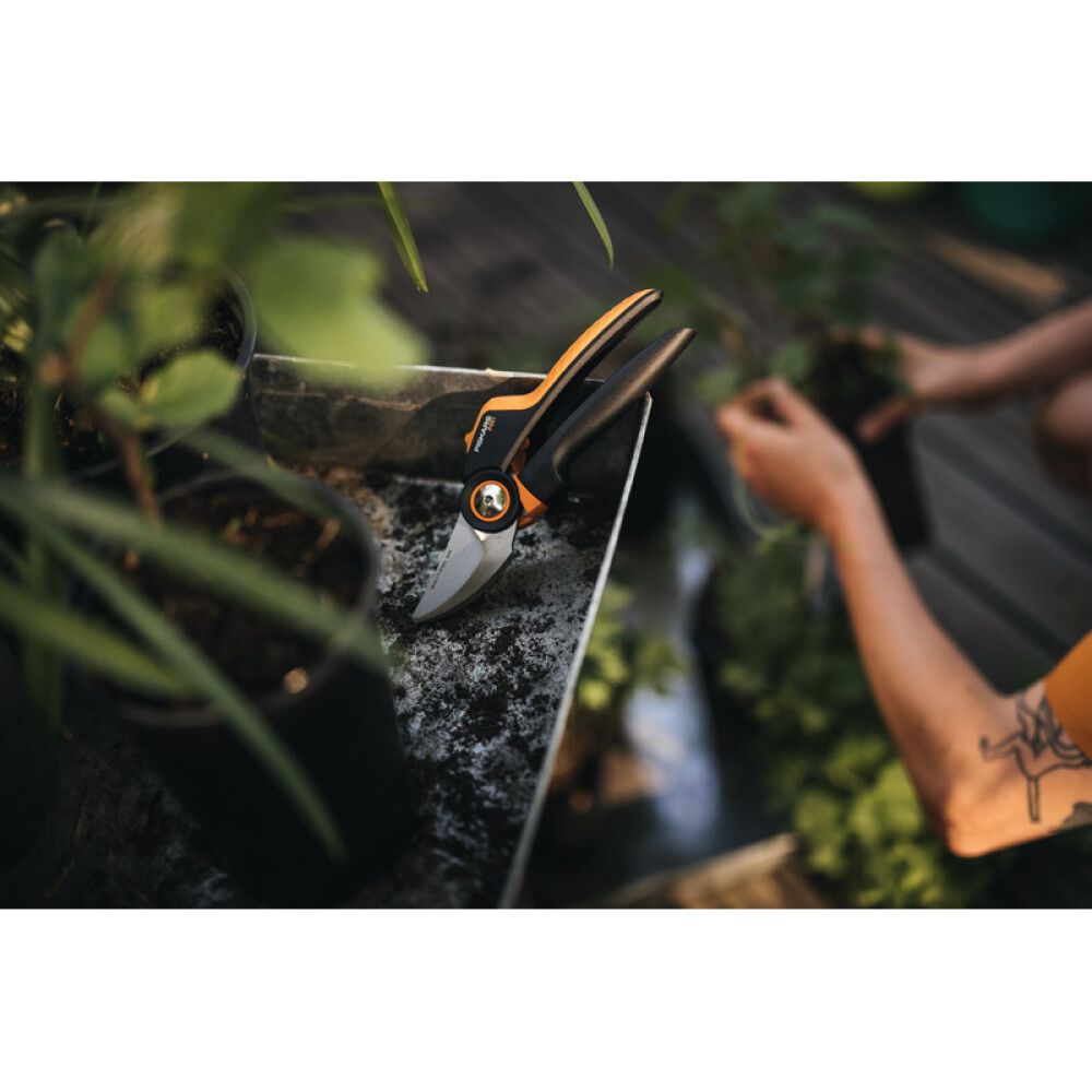 Oksasakset Fiskars L P961 ohileikkaavat