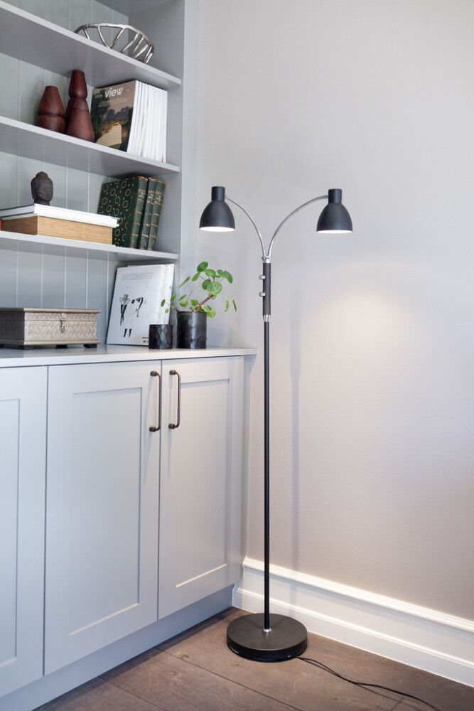 Lattiavalaisin Hudson Halo Design 2-os musta 120 cm