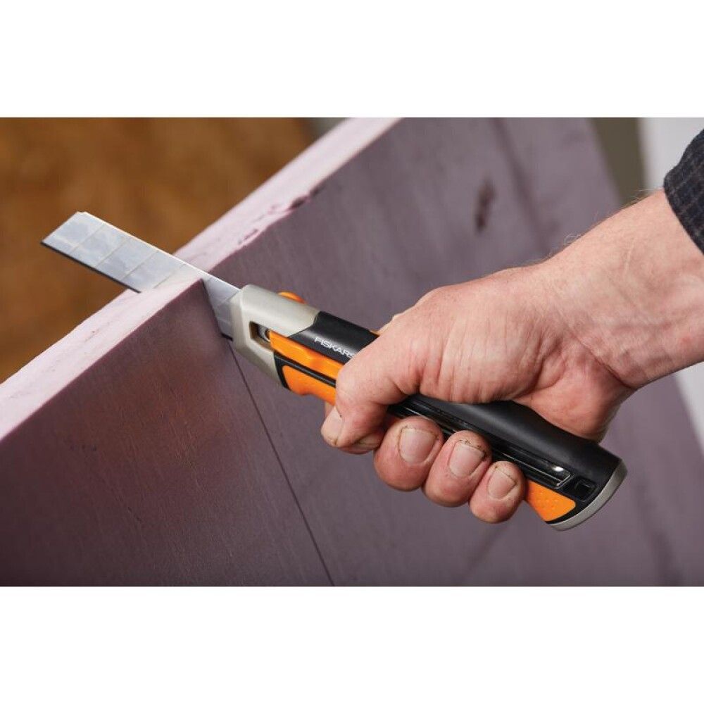 Katkoteräveitsi Fiskars CarbonMax™ 25 mm