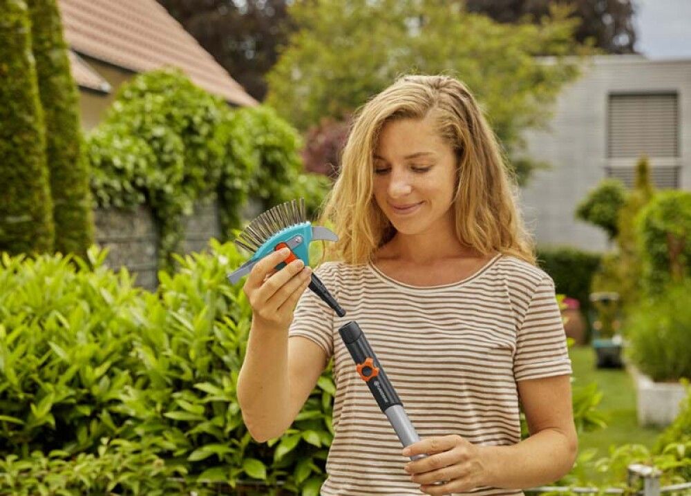 Kiveysten puhdistusharja Gardena Combisystem 3in1