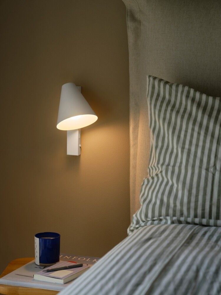 Seinävalaisin Nordlux Wilmer Valkoinen