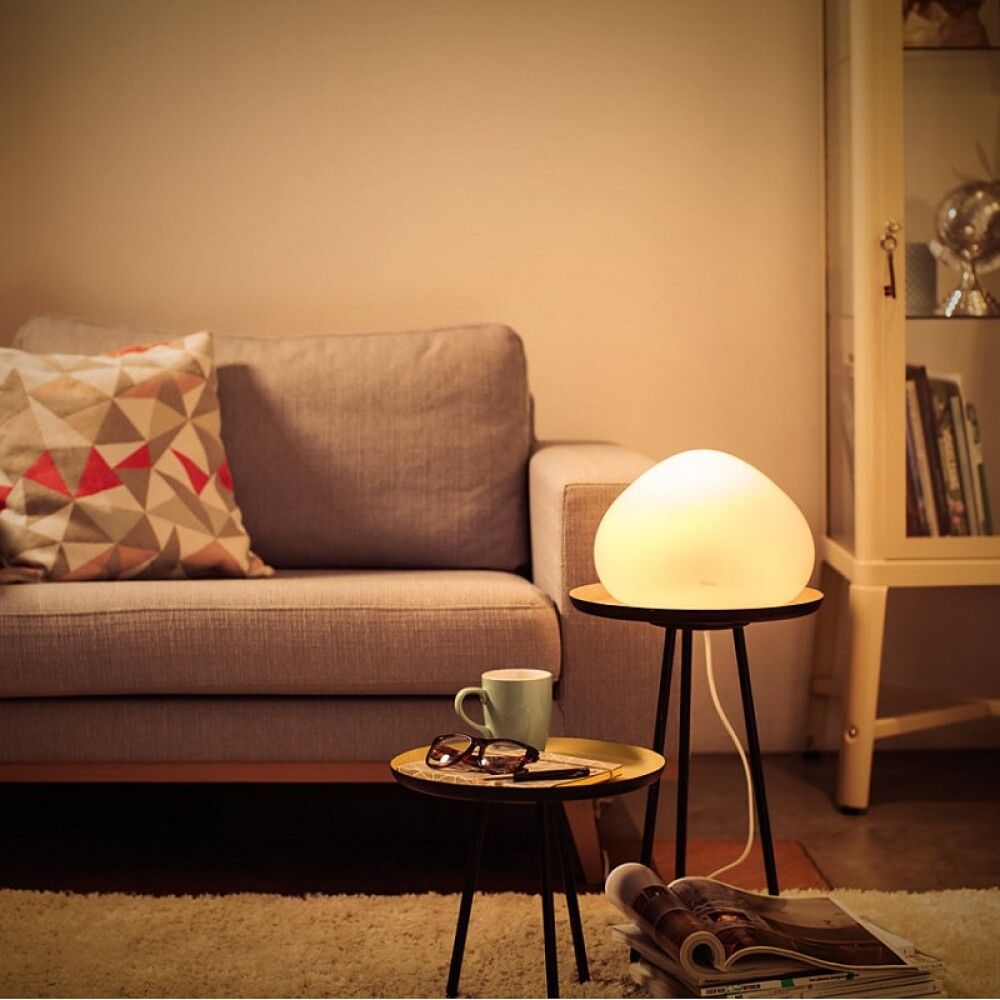 Pöytävalaisin Philips Hue Wellner