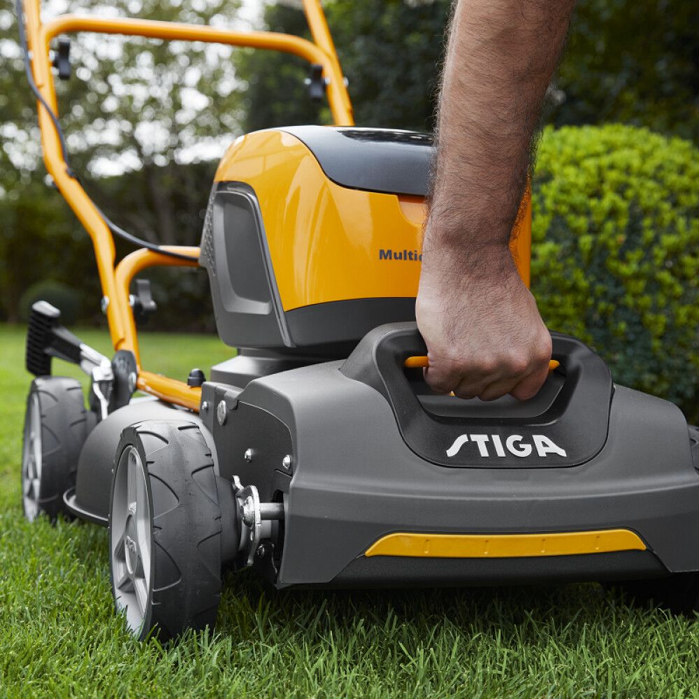 Akkuruohonleikkuri Stiga Multiclip 547 AE