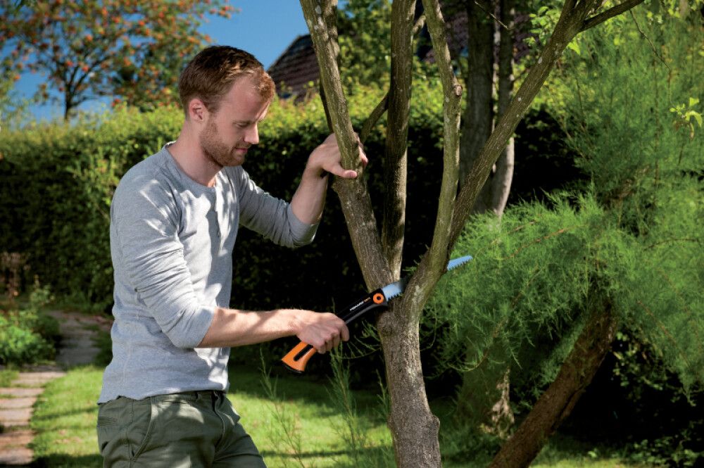 Iso Puutarhasaha Fiskars Xtract SW75