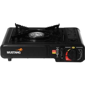 Kaasuliesi Mustang musta kantolaukulla