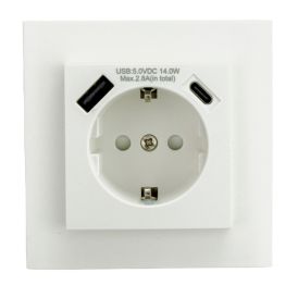 Latauspistorasia Harju USB-A/USB-C valkoinen 5,6 x 7,15 cm
